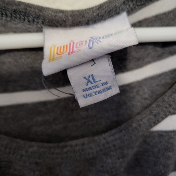 XL Irma Lularoe - Picture 2 of 2